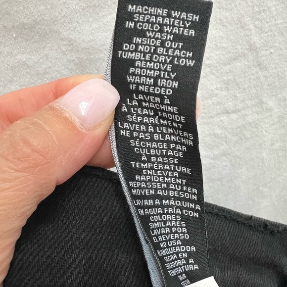 Kendall + Kylie black distressed The Icon Short. - Picture 8 of 8